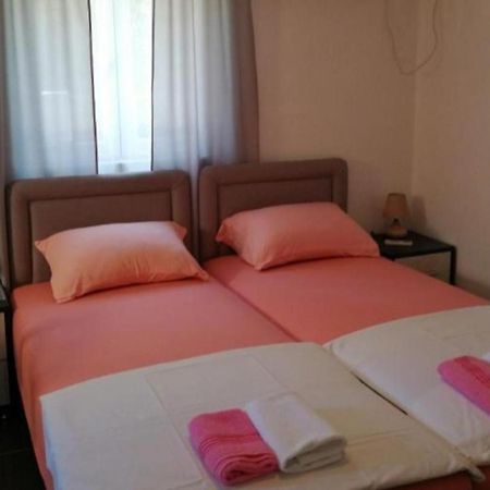 Sara Apartments Будва Екстер'єр фото