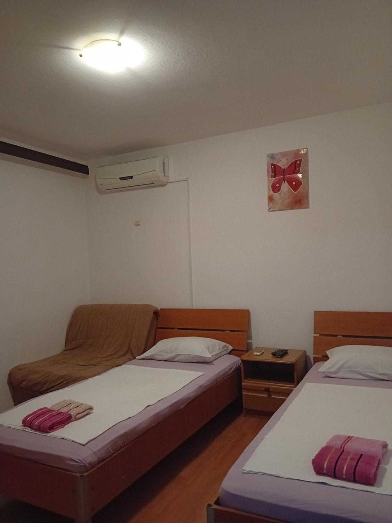 Sara Apartments Будва Екстер'єр фото