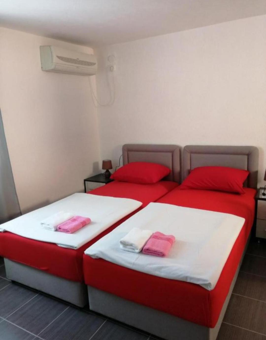 Sara Apartments Будва Номер фото